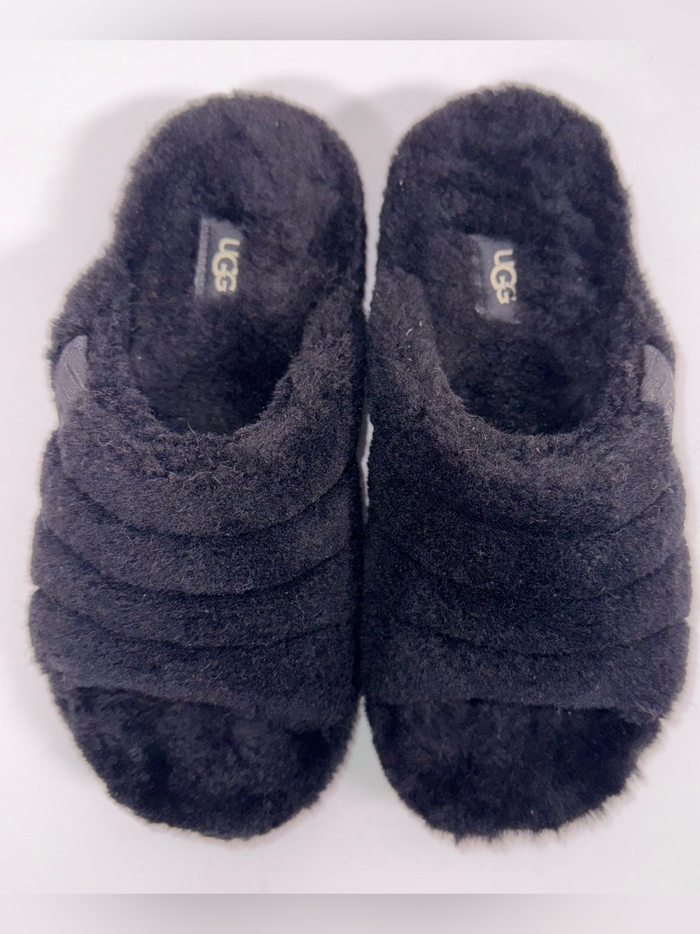 UGG Black Plush Slide Slippers Women’s Size 6 Cozy Open Toe - Picture 2 of 3